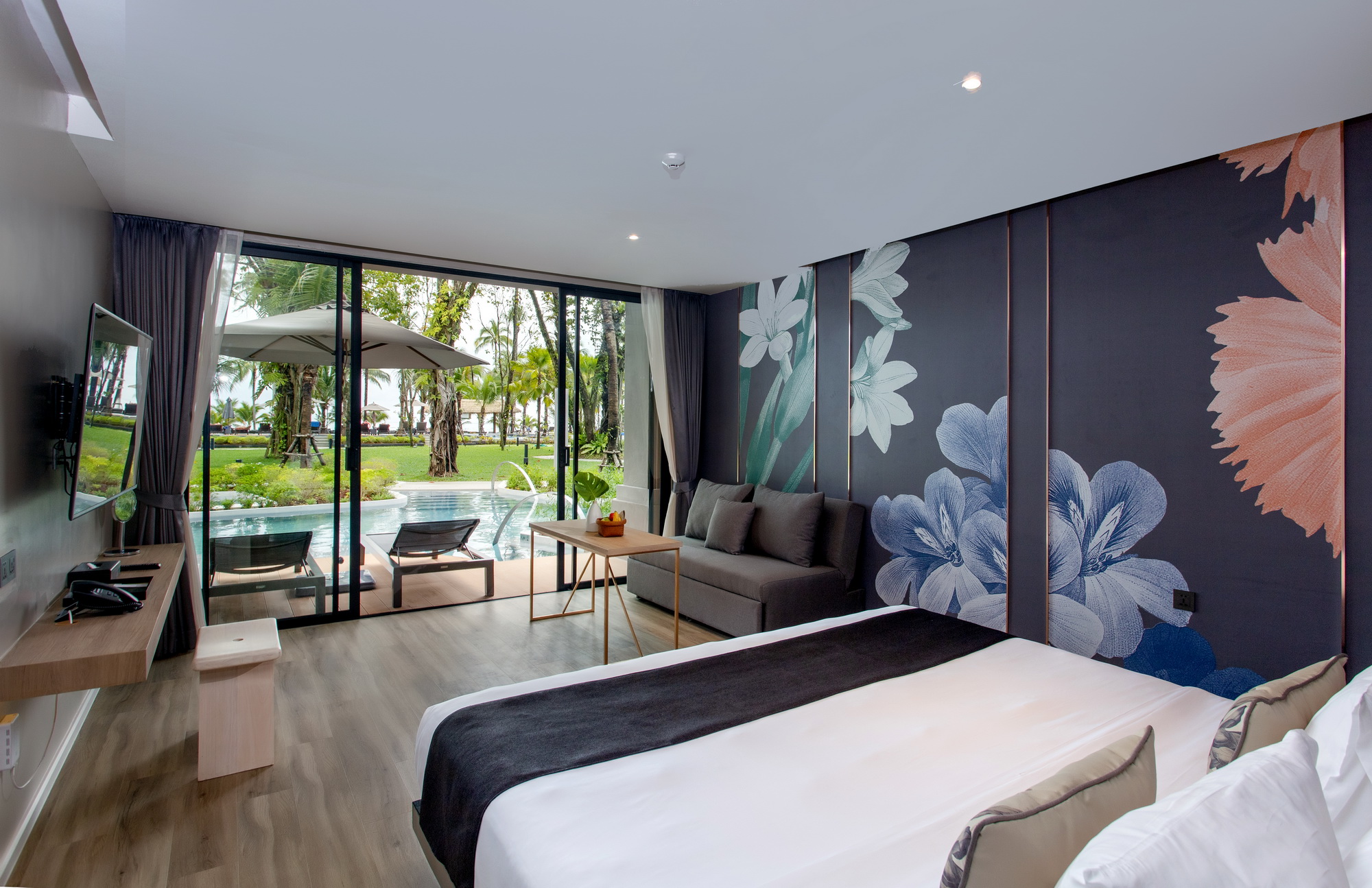Seaside Pool Access 5