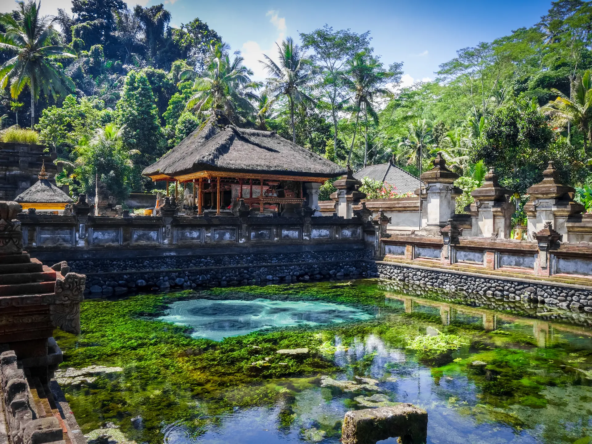Shutterstock 1553614592 (Pura Tirta Empul Temple, Tampaksiring, Ubud, Bali, Indonesia)
