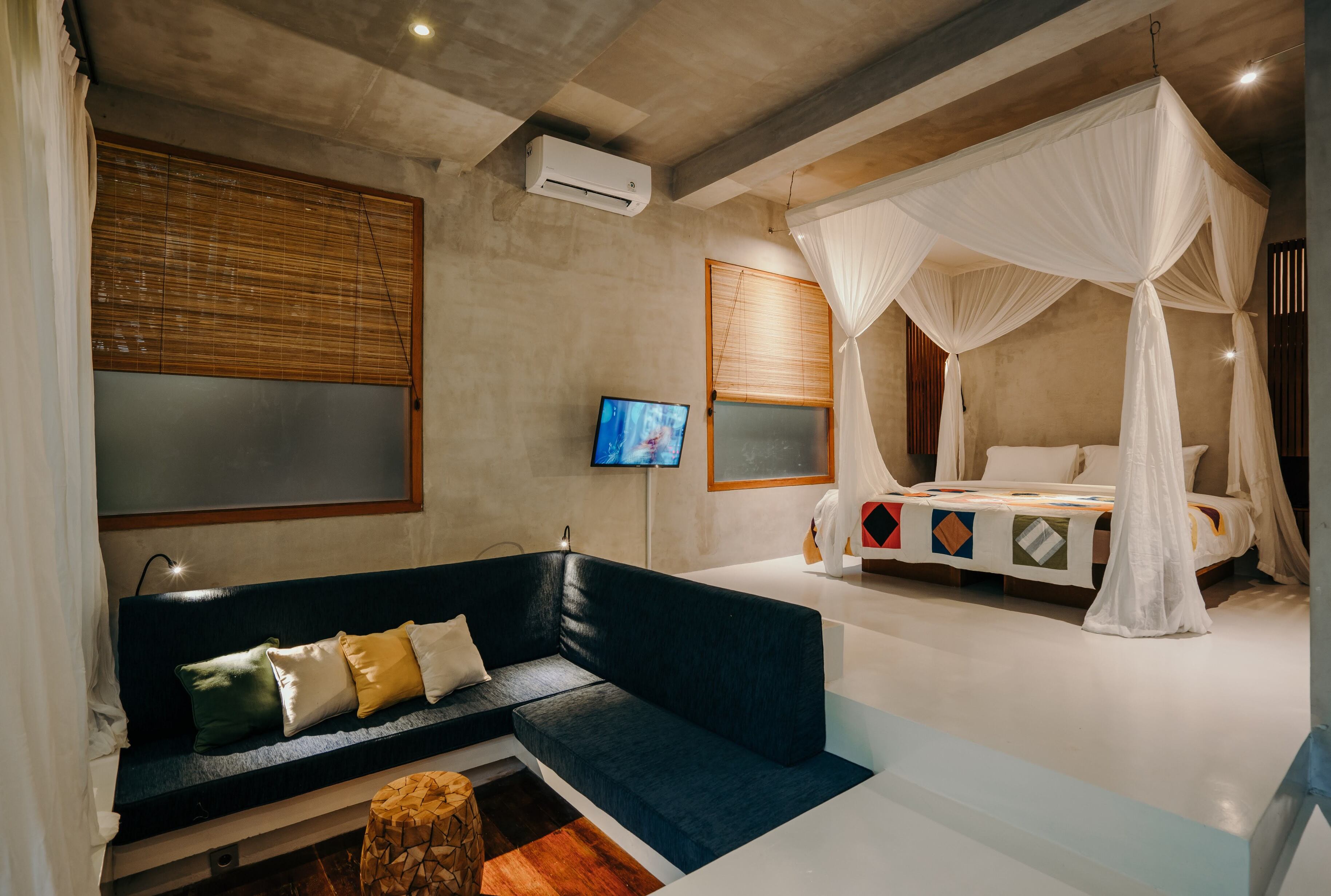 COVER ZHC Deluxe Teak December 2018 (10)