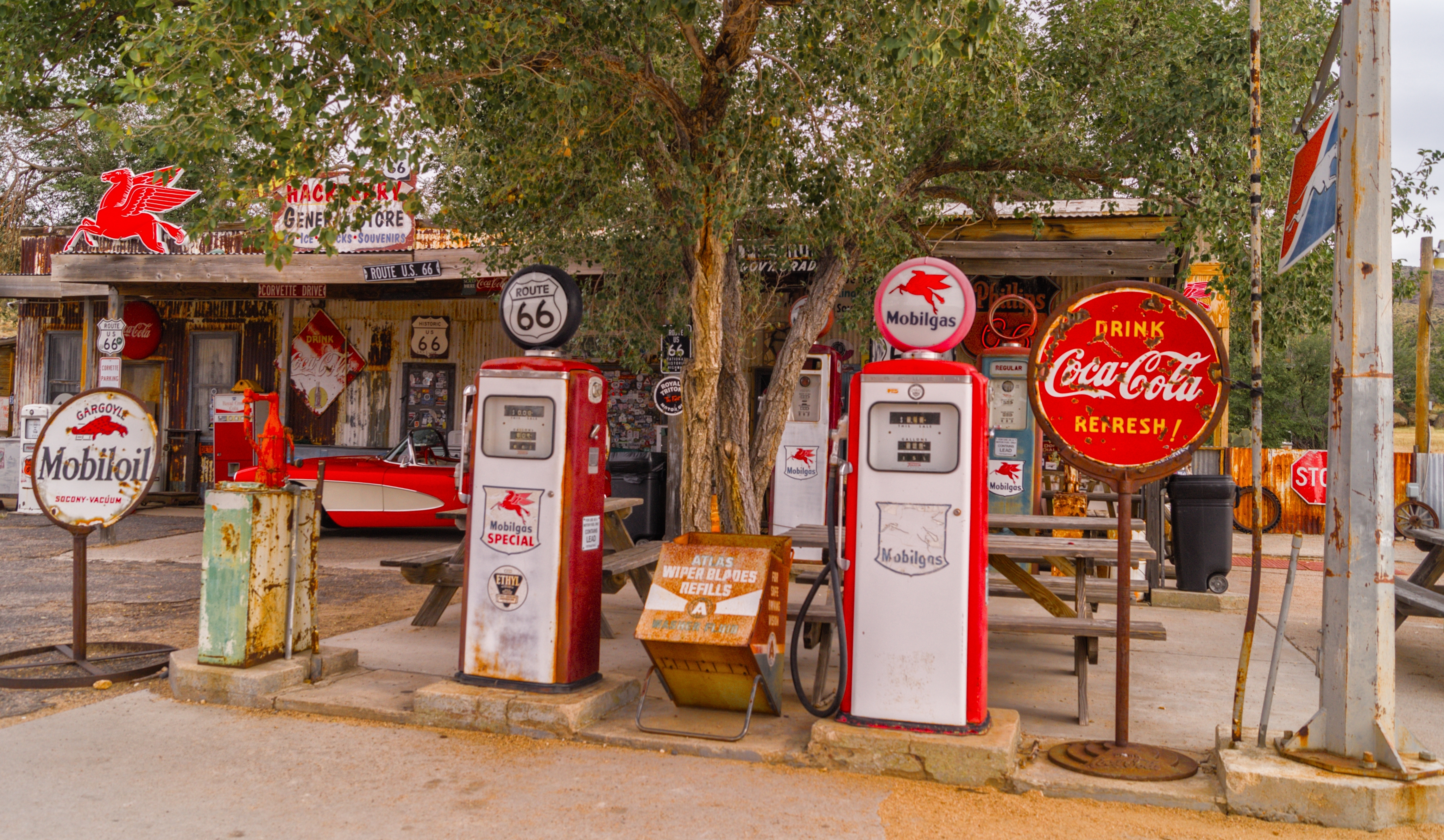 Seligman Route 66 USA Shutterstock 2398547565