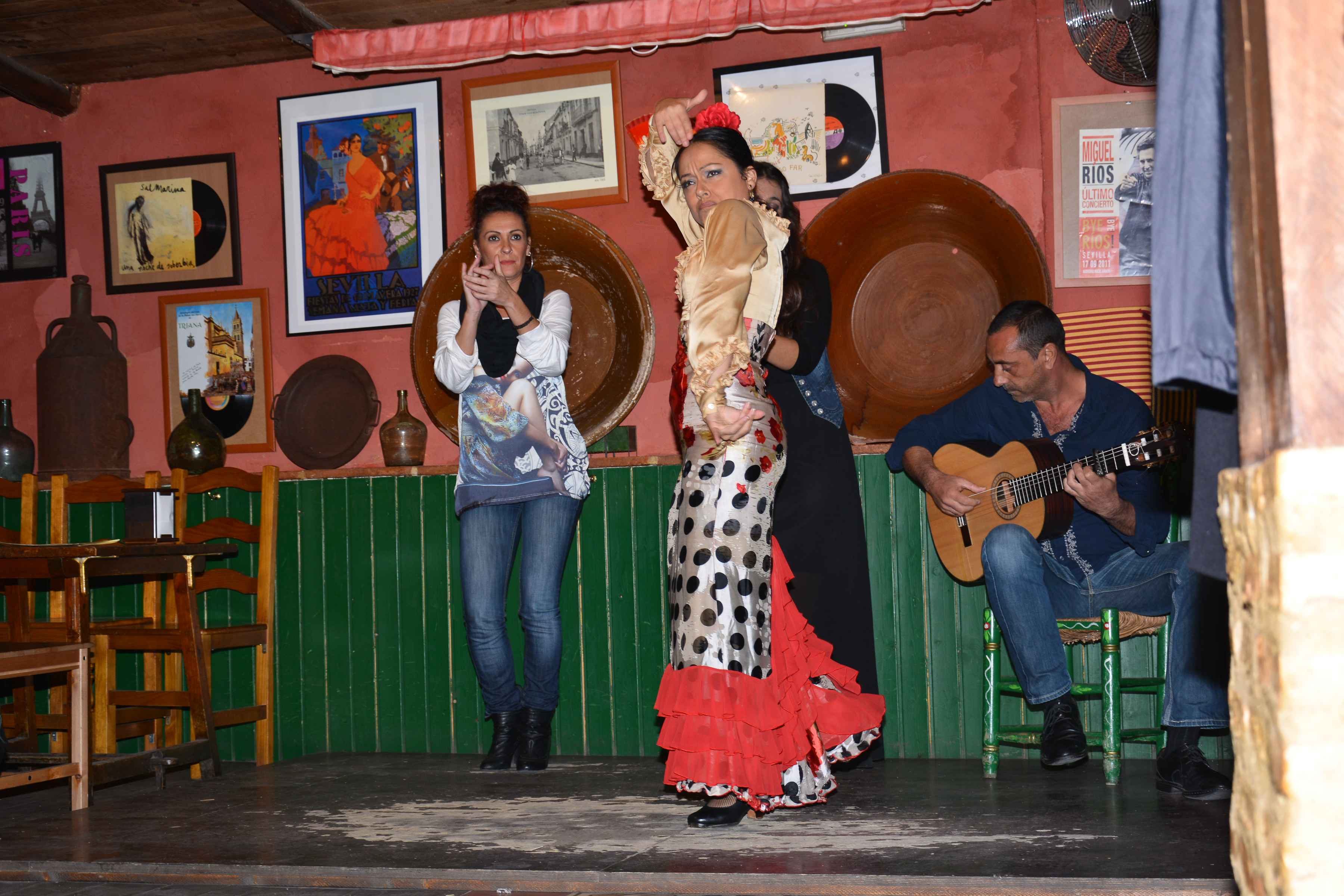 Triana Flamenco Shutterstock 1057916765