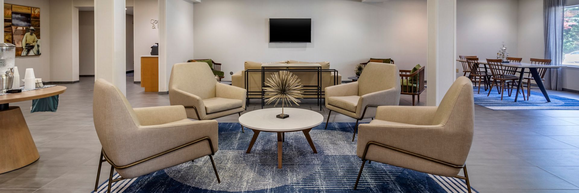 Fi Avlck Lobby 33476 Pano Hor