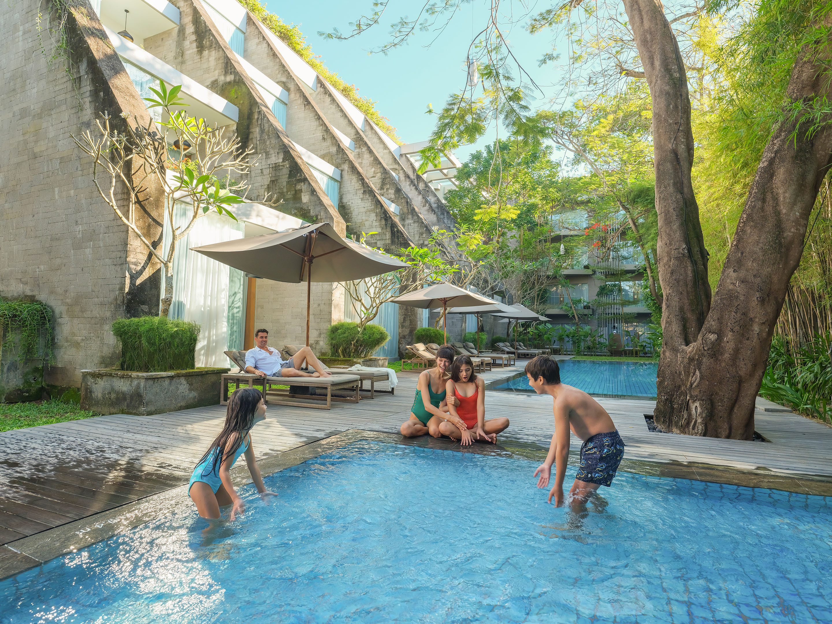 MSR 8.15. Kids Pool Activity