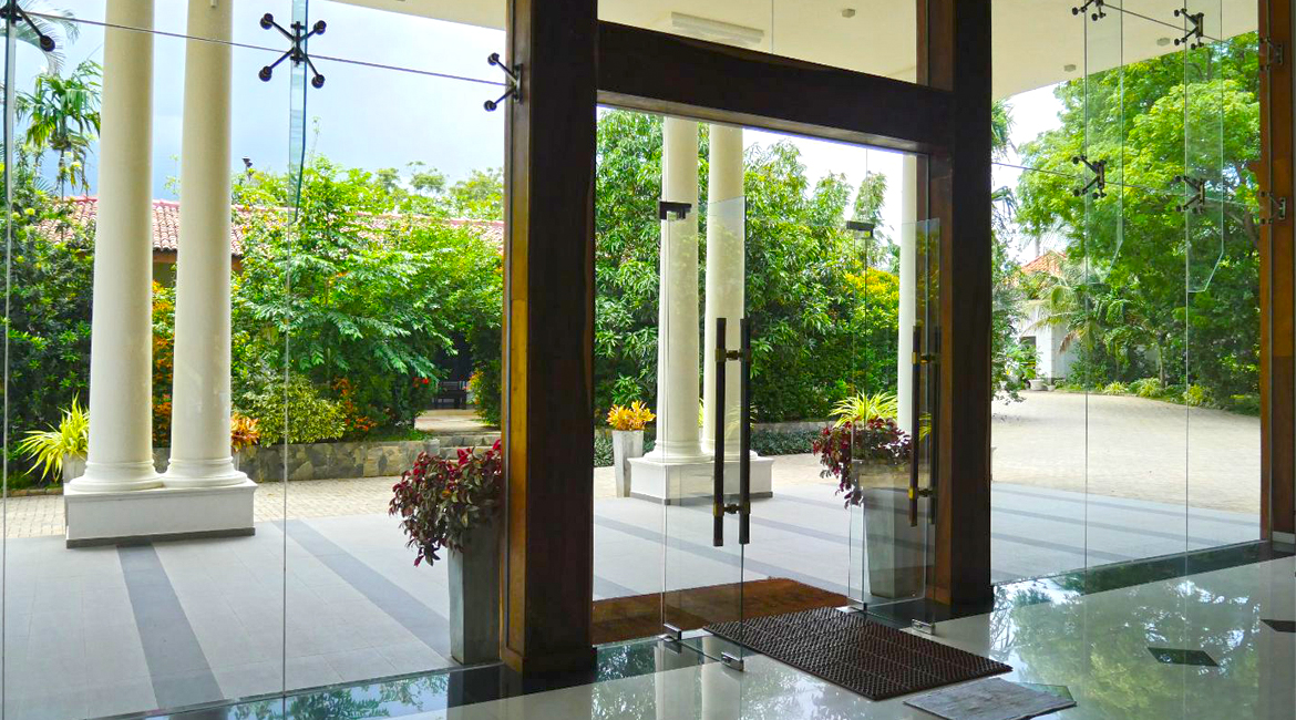 Lagoon Paradise Beach Hotel Front