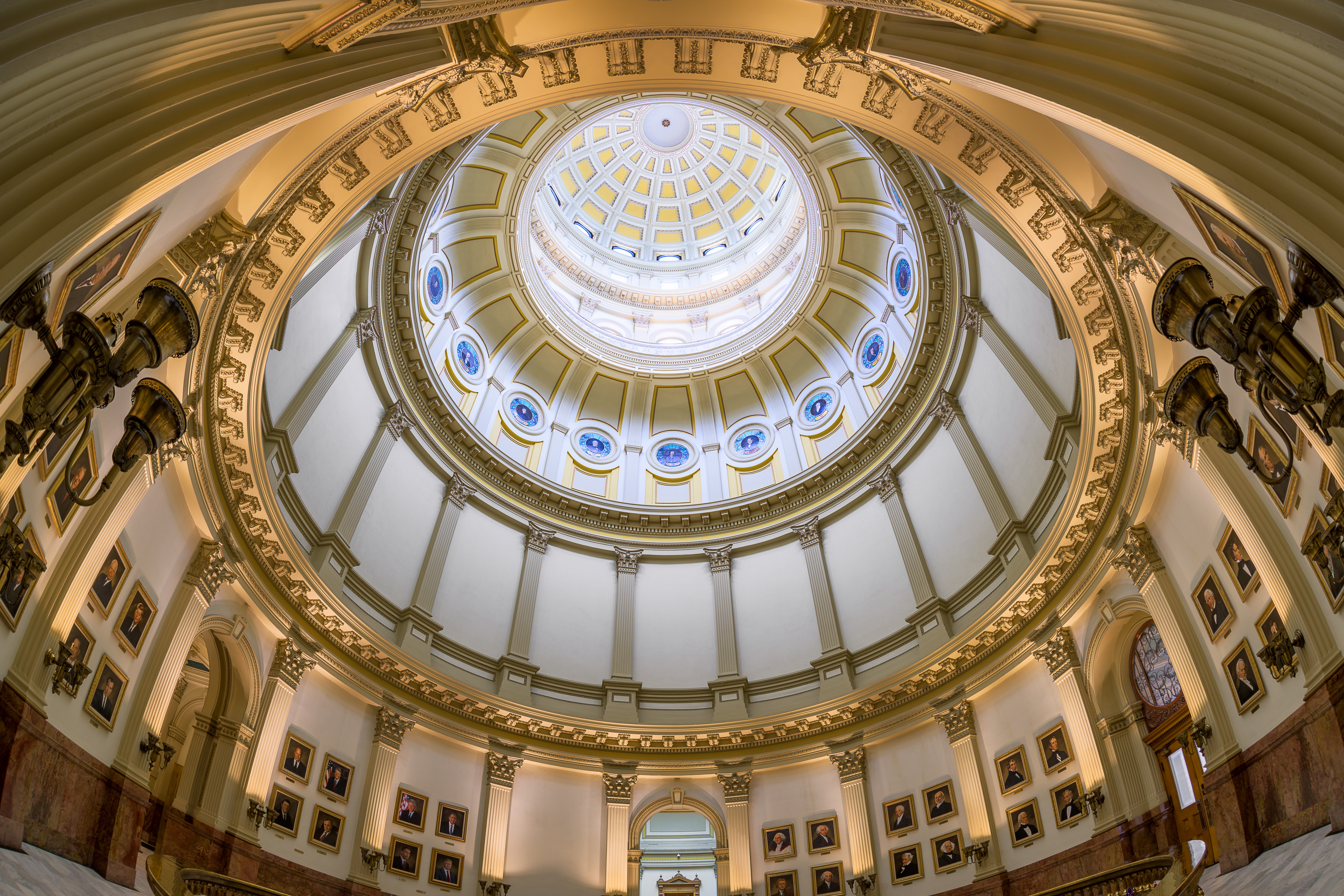 Shutterstock 2195490053