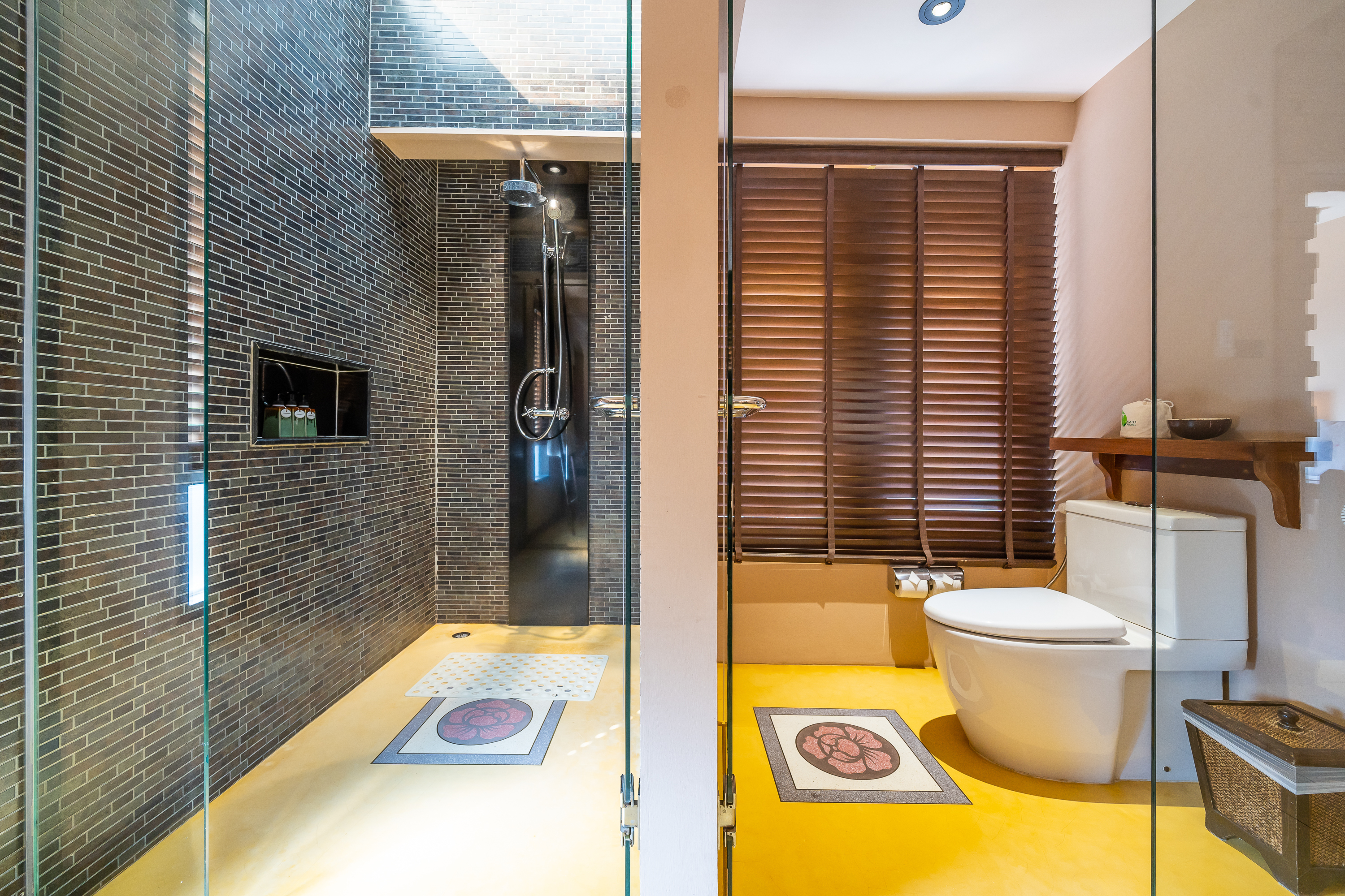 Premier Classic Hillside Bathroom