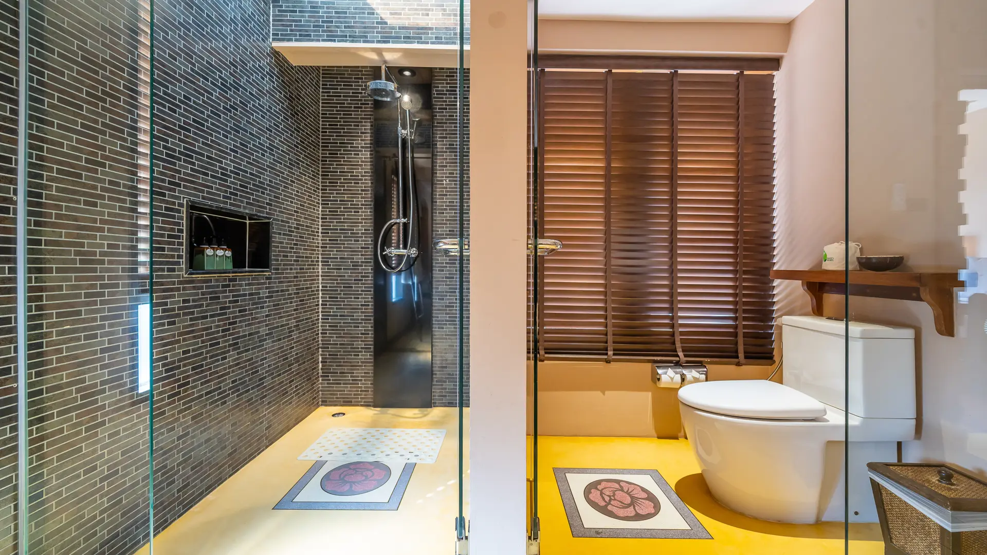 Premier Classic Hillside Bathroom