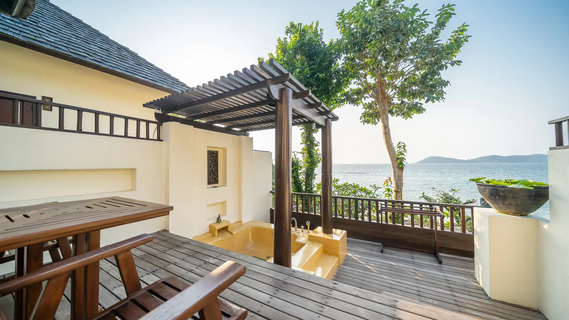 Premier Ocean Hillside View