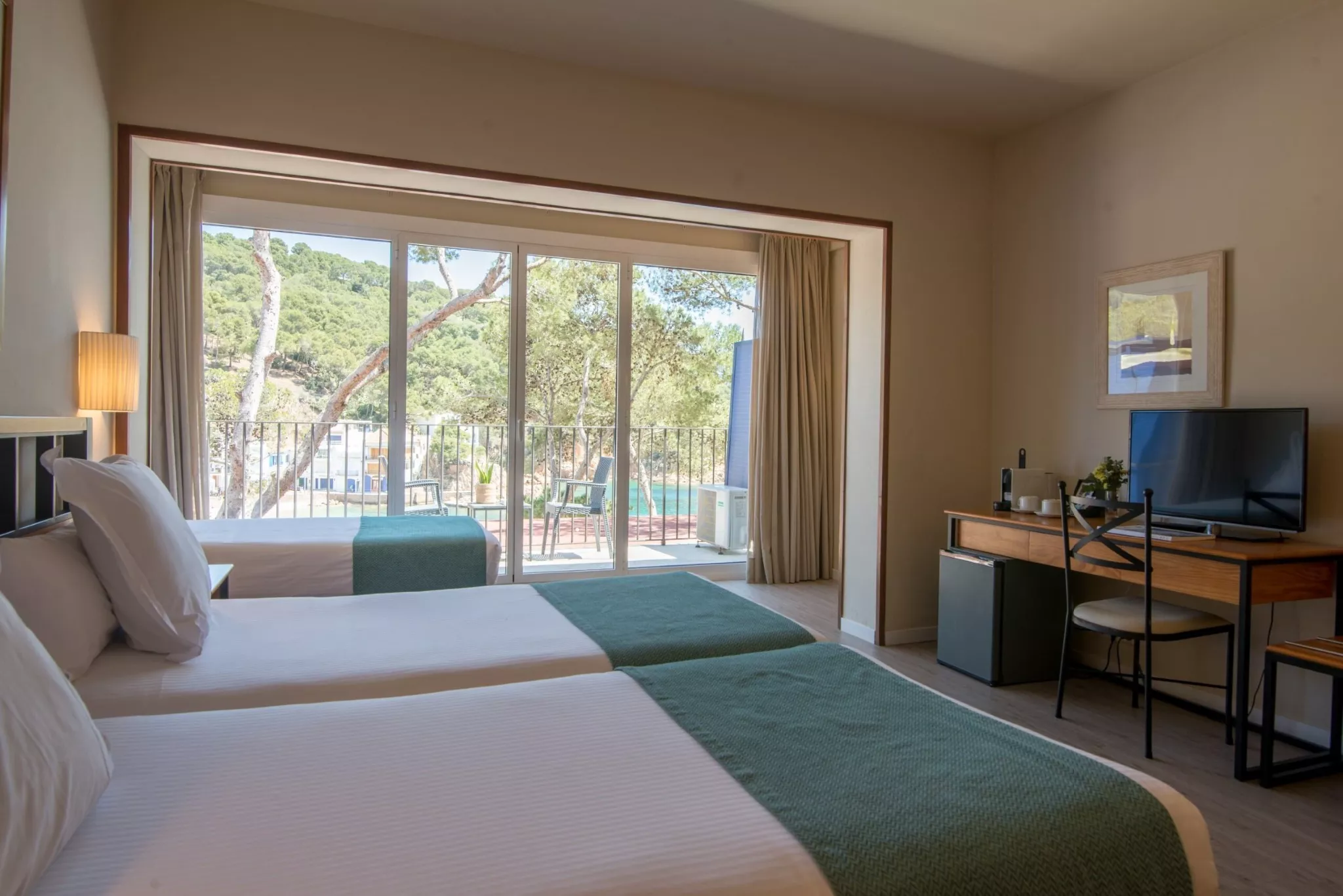 Family Room With Sea View And Terrace 1