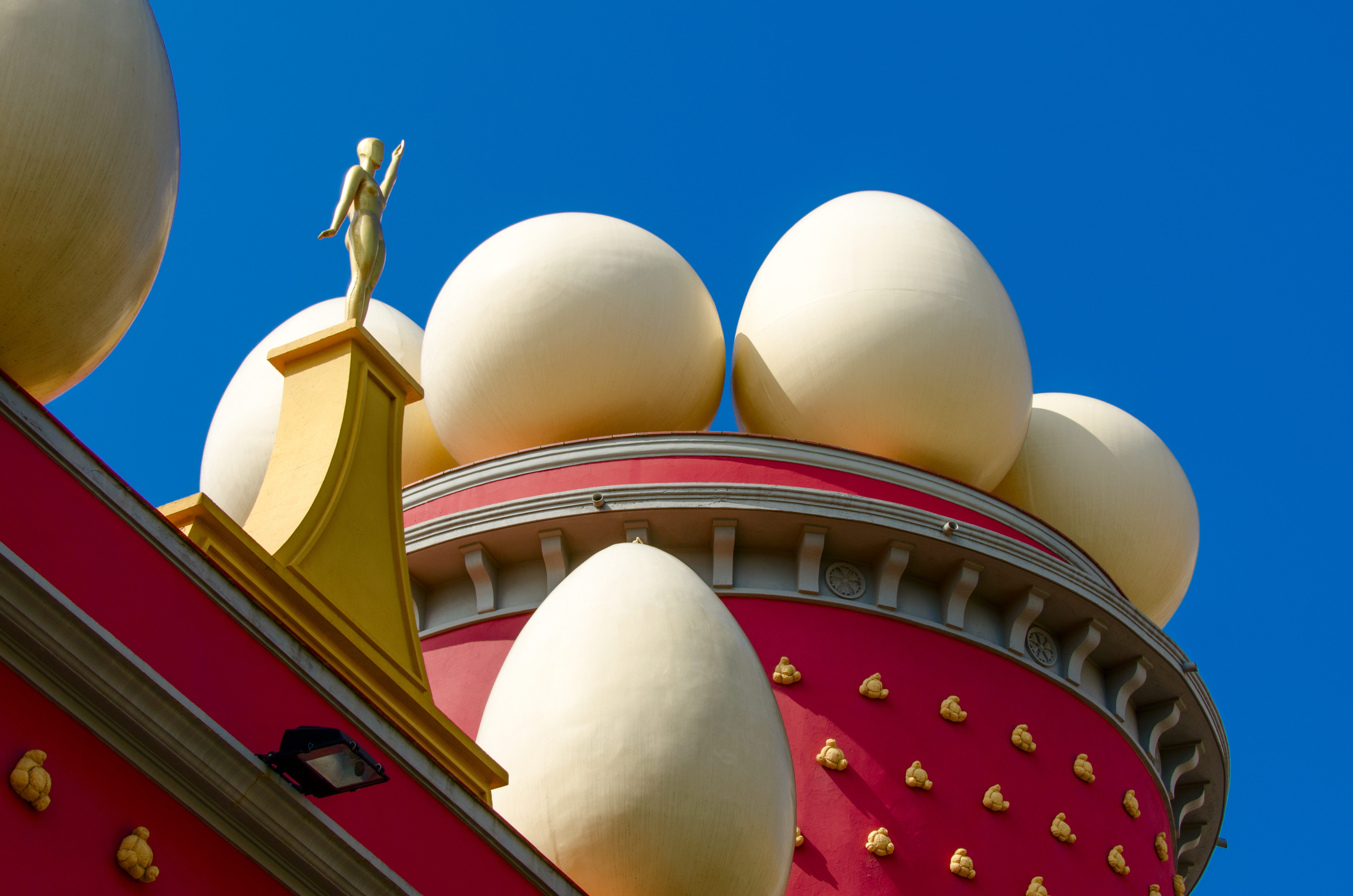 FIGUERES Shutterstock 172450655