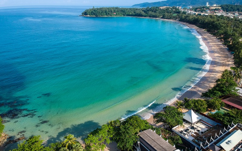 Vue Over Kata Beach På Phuket I Thailand