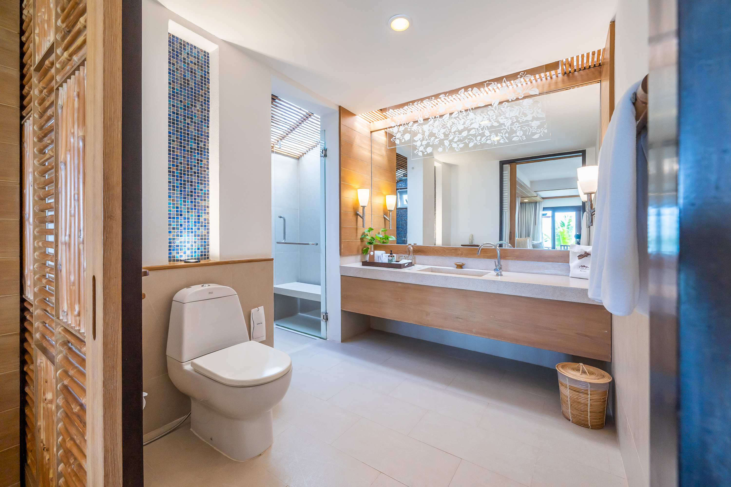 Beach Front Cottage Bathroom 2