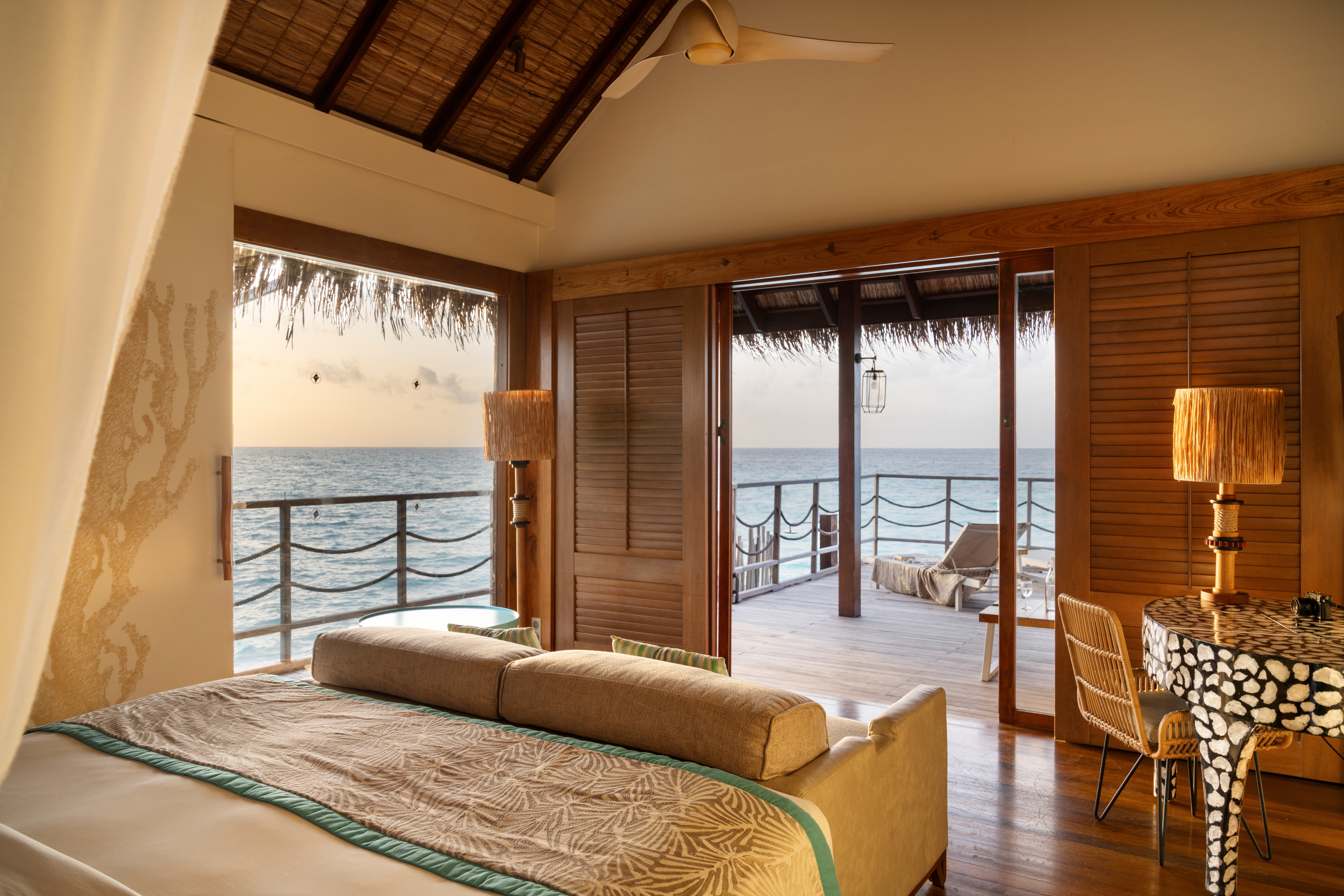 Constance Moofushi Accommodation Senior Water Villa 07