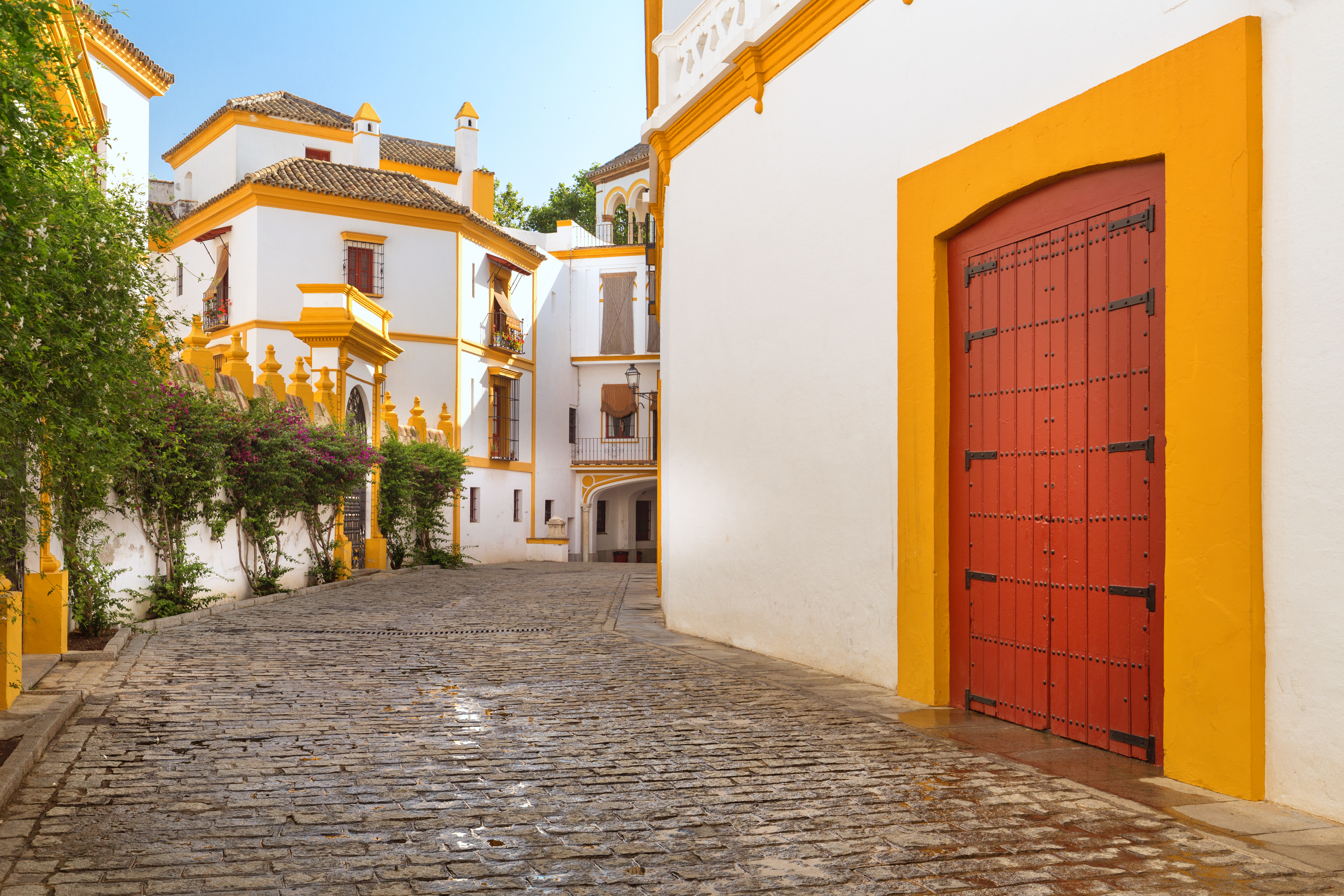 Sevilla Barrio Santa Cruz Shutterstock 1322035481