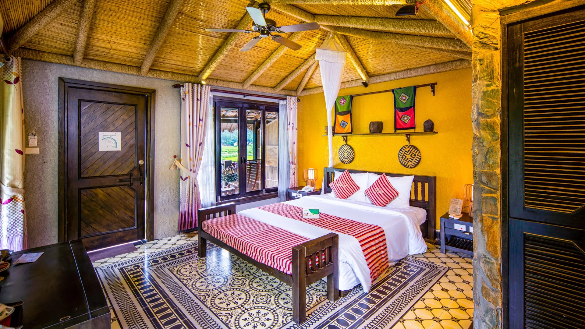 Deluxe Room (2)