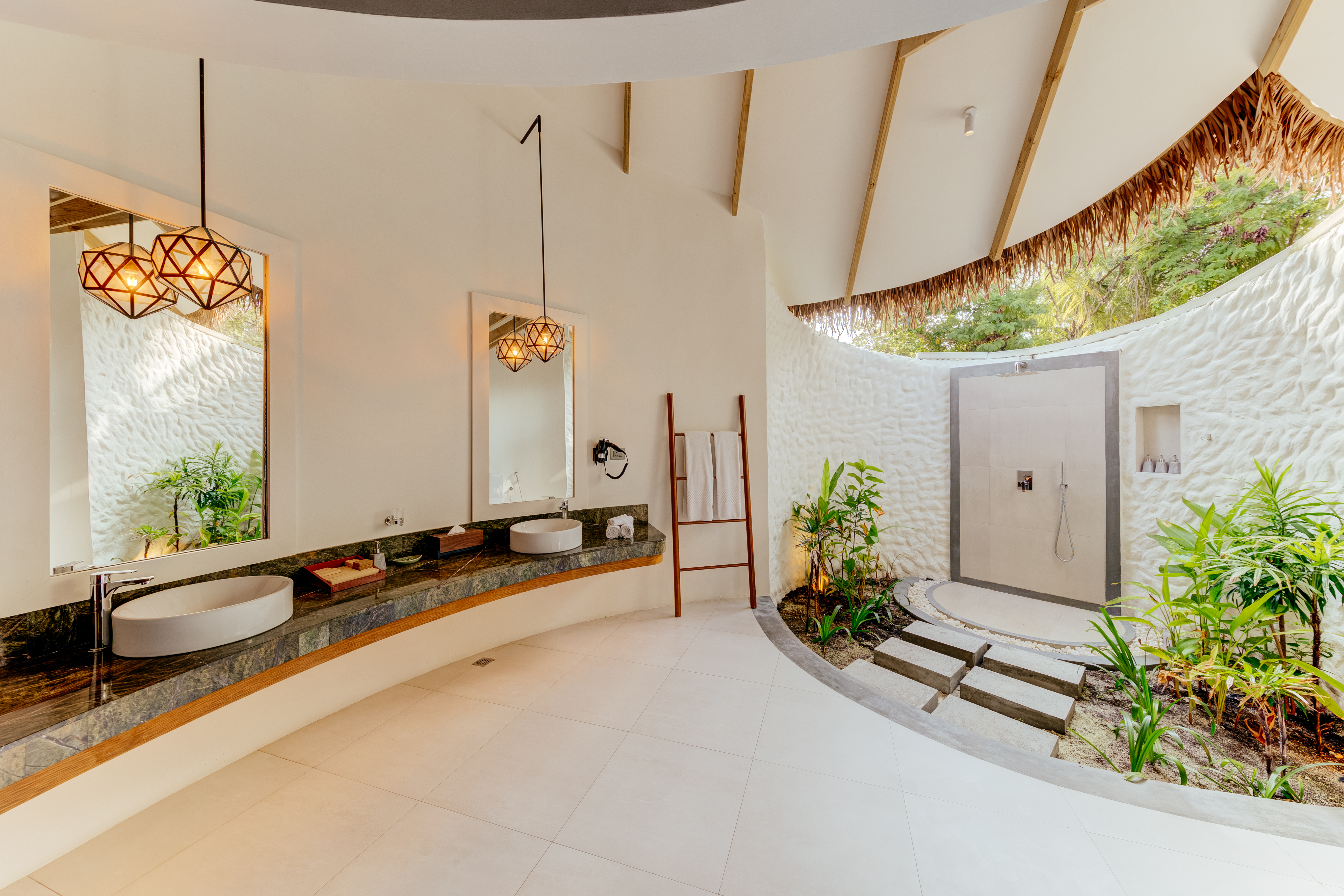 Beach Suite With Pool Bathroom