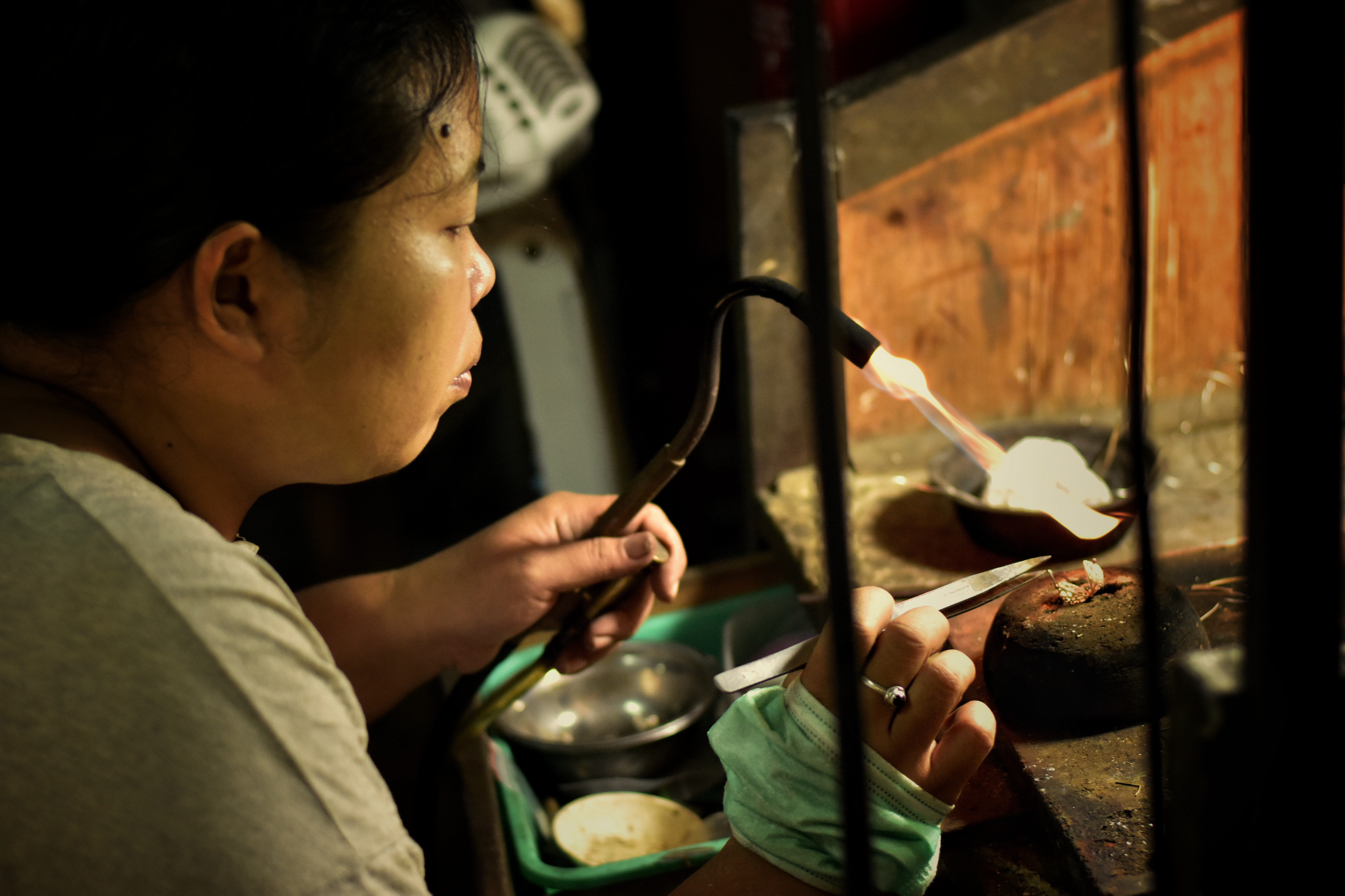 Shutterstock 1765266848 (Bali, 28012018, Craftsmen In The Village Of Celuk Bali Are Very Skilled In Developing Designs And Creations Of Silver Jewelry Crafts)