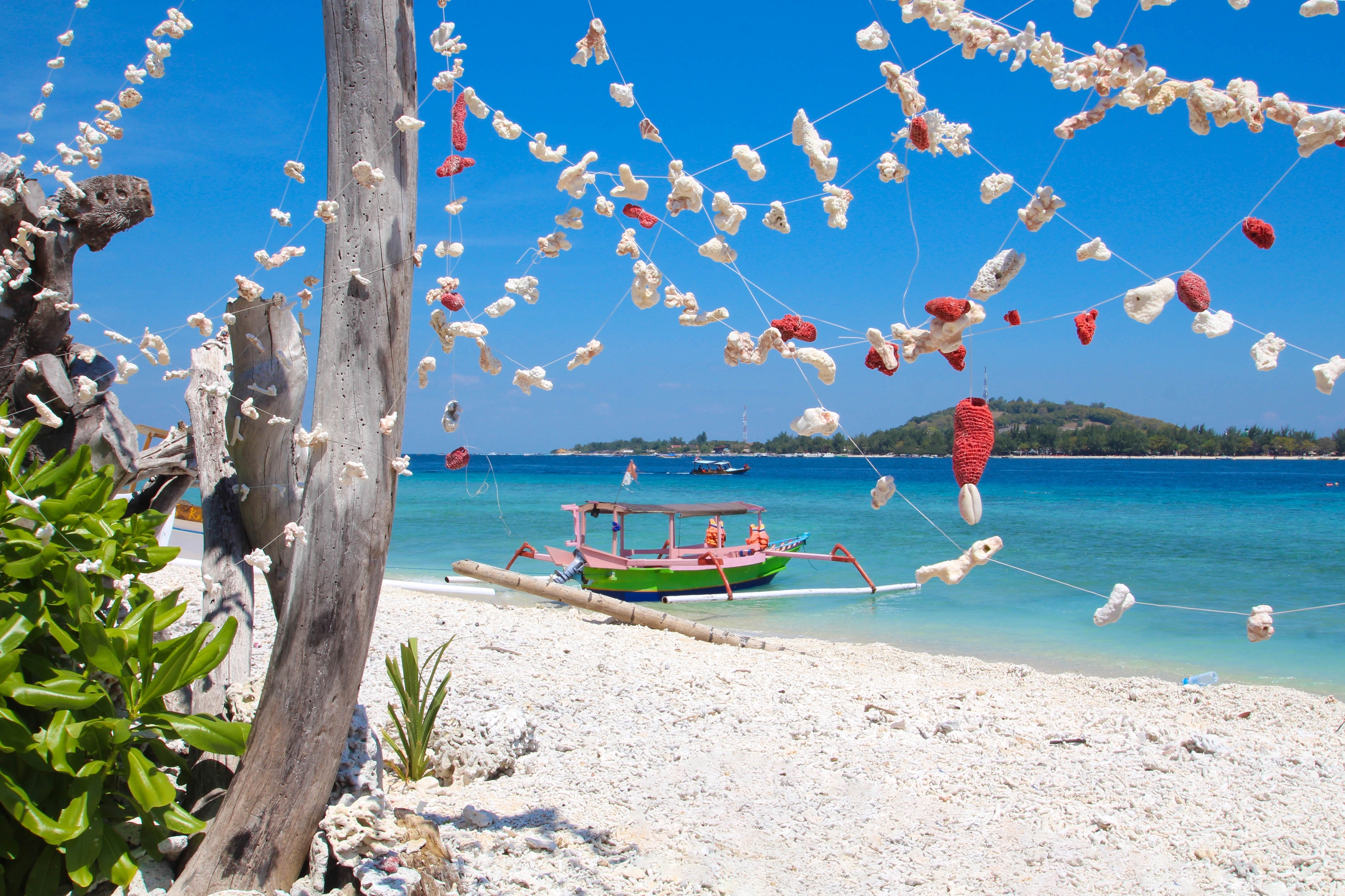 Gili Strand Shutterstock 2459401931