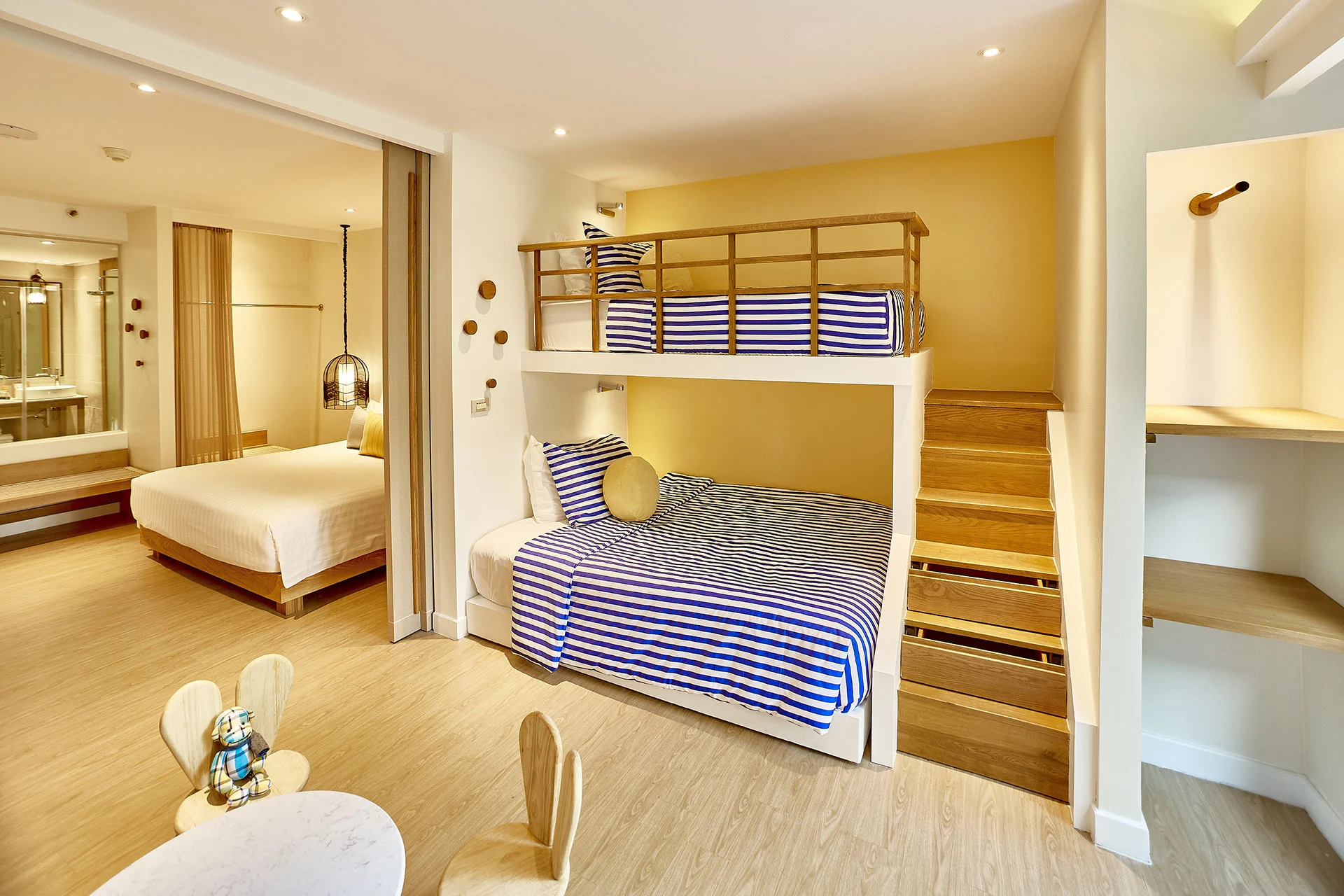 Bandarasamui Accommodation Familyroom01