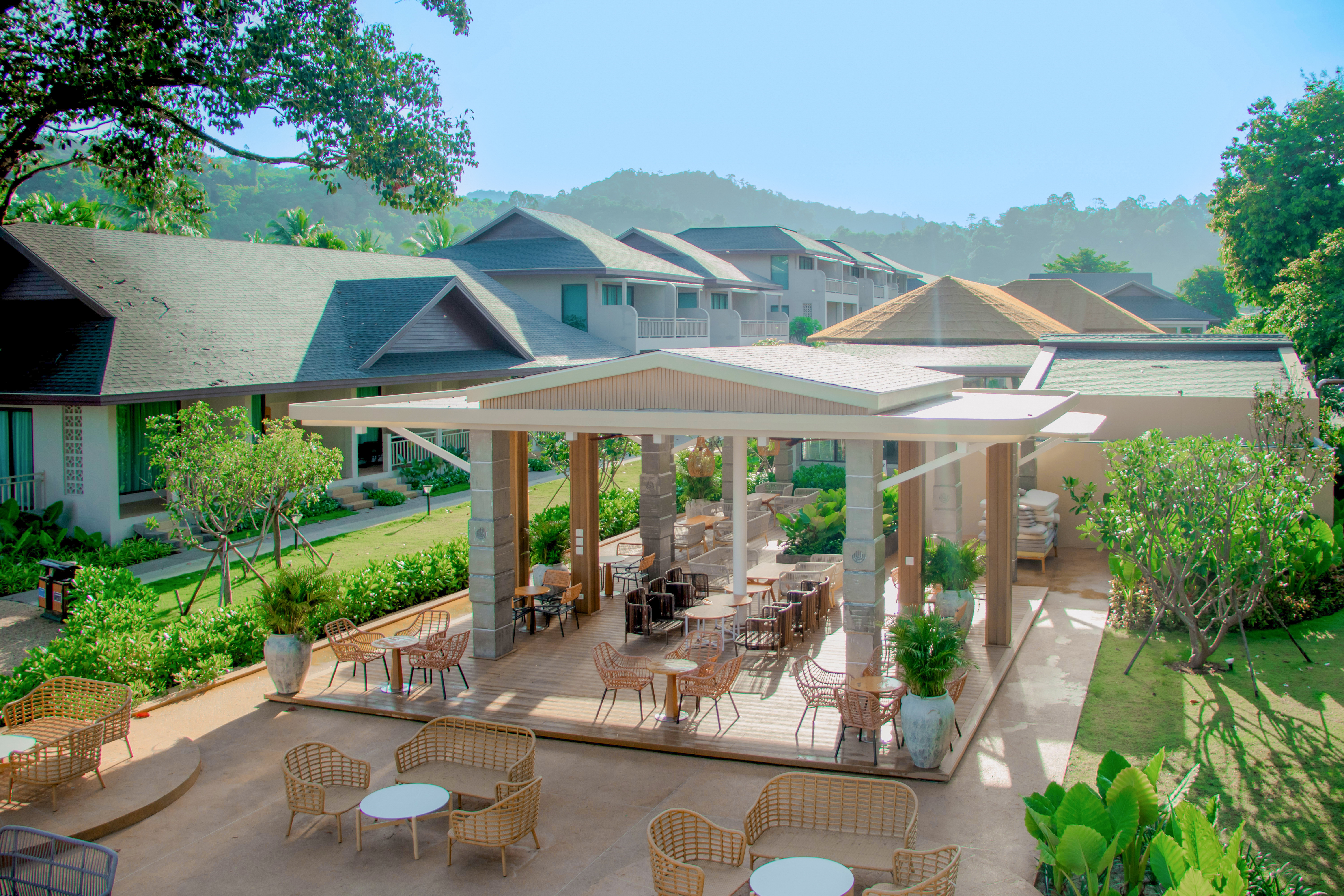 Taonga Cafe Outdoor (2)