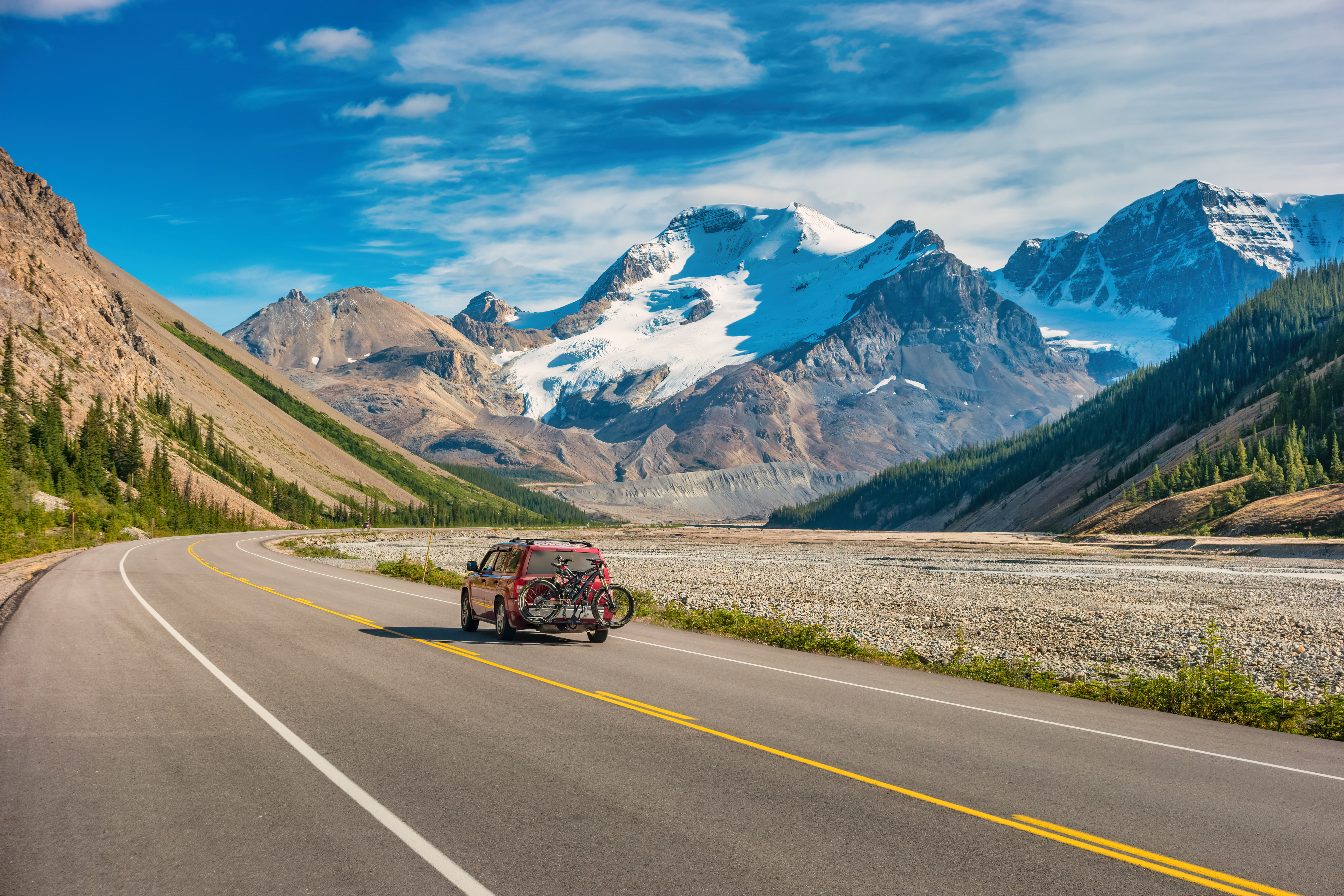 Icefields Parkway Med Udsigt Til Mount Athabasca Istock 1279199341