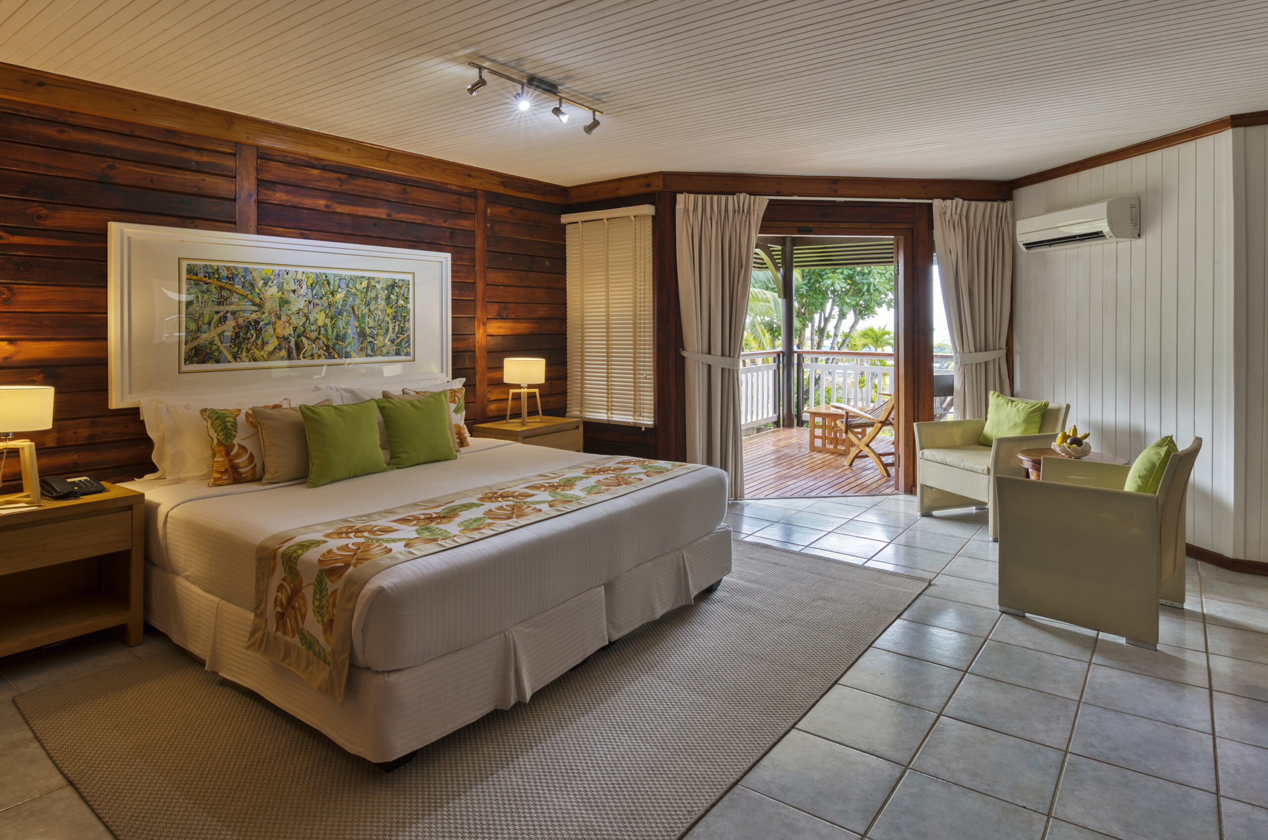 Acajou Superior Room 1 Scaled