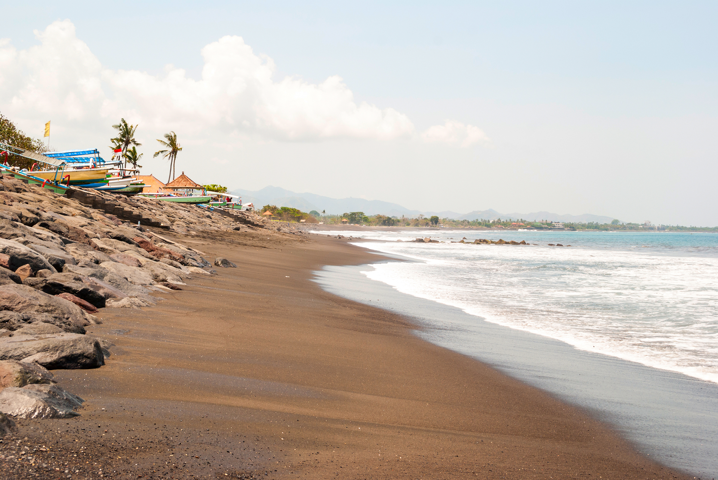 Shutterstock 250675585 (Beach In Lovina With Typical Indonesian Boats Called Jukung, Bali, Indonesia)