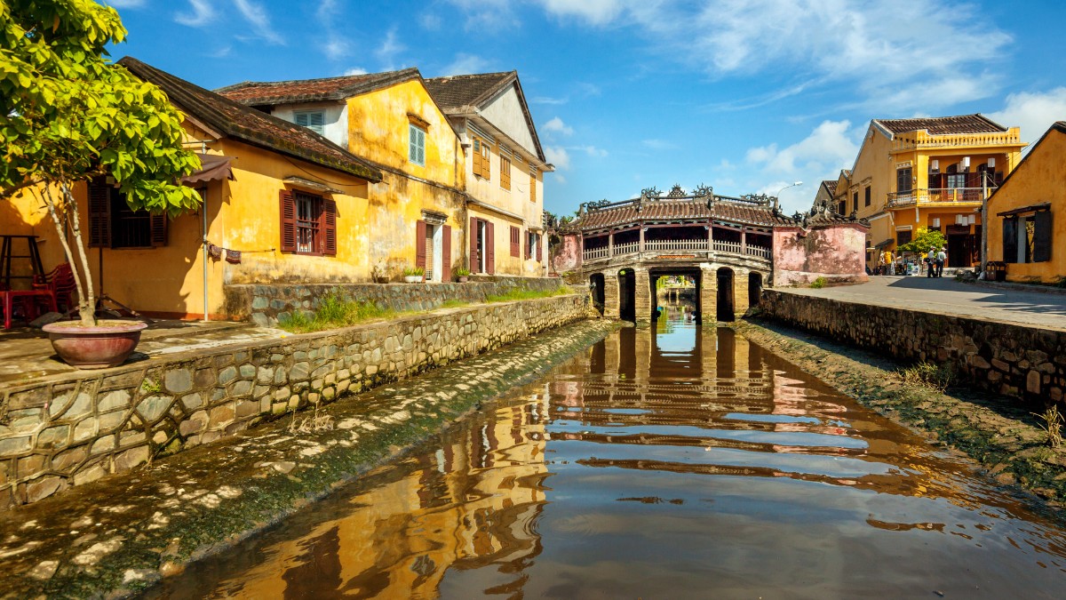 Den Japanske Bro I Hoi An Vietnam