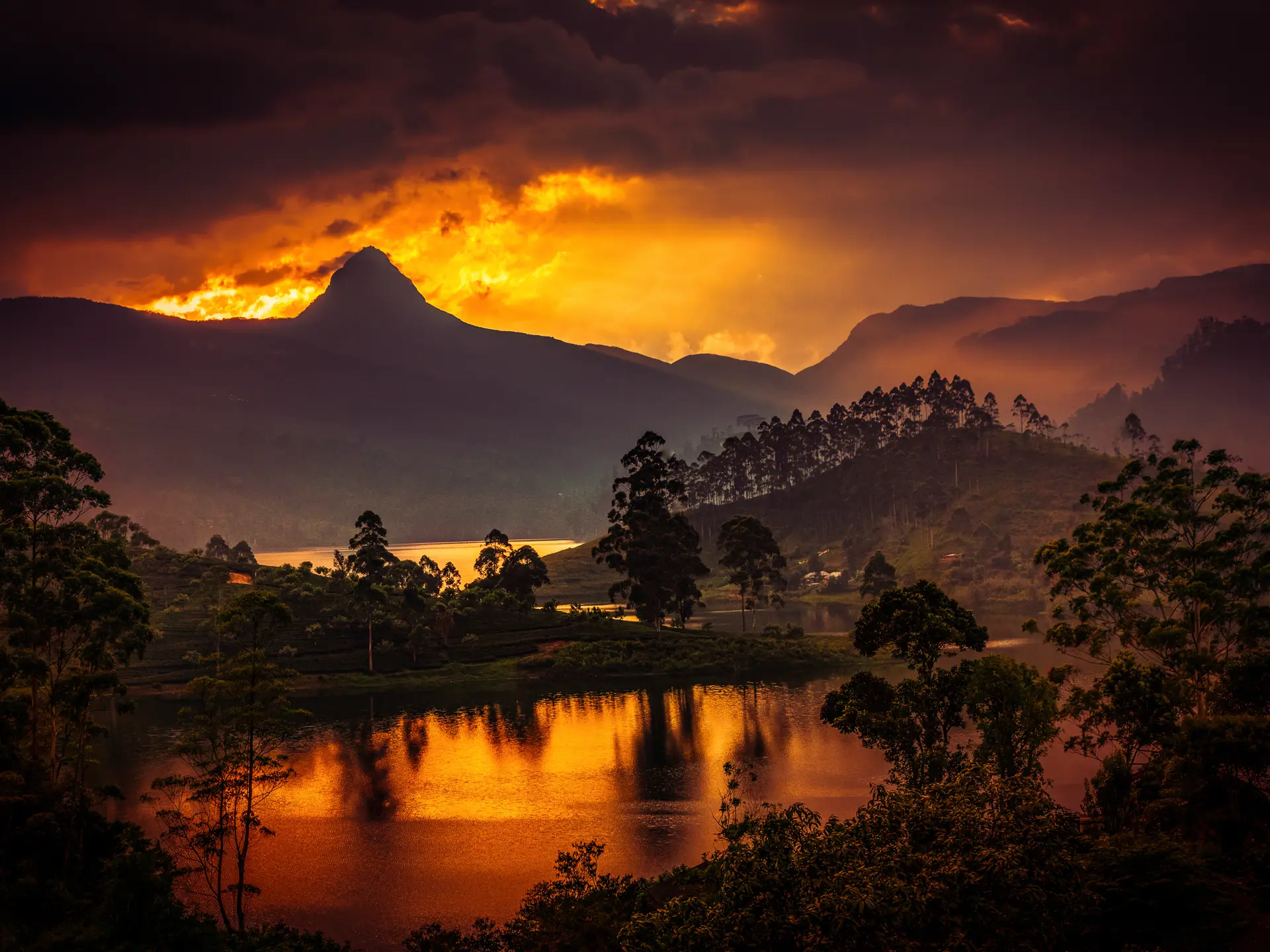 Solnedgang ved Adam's Peak