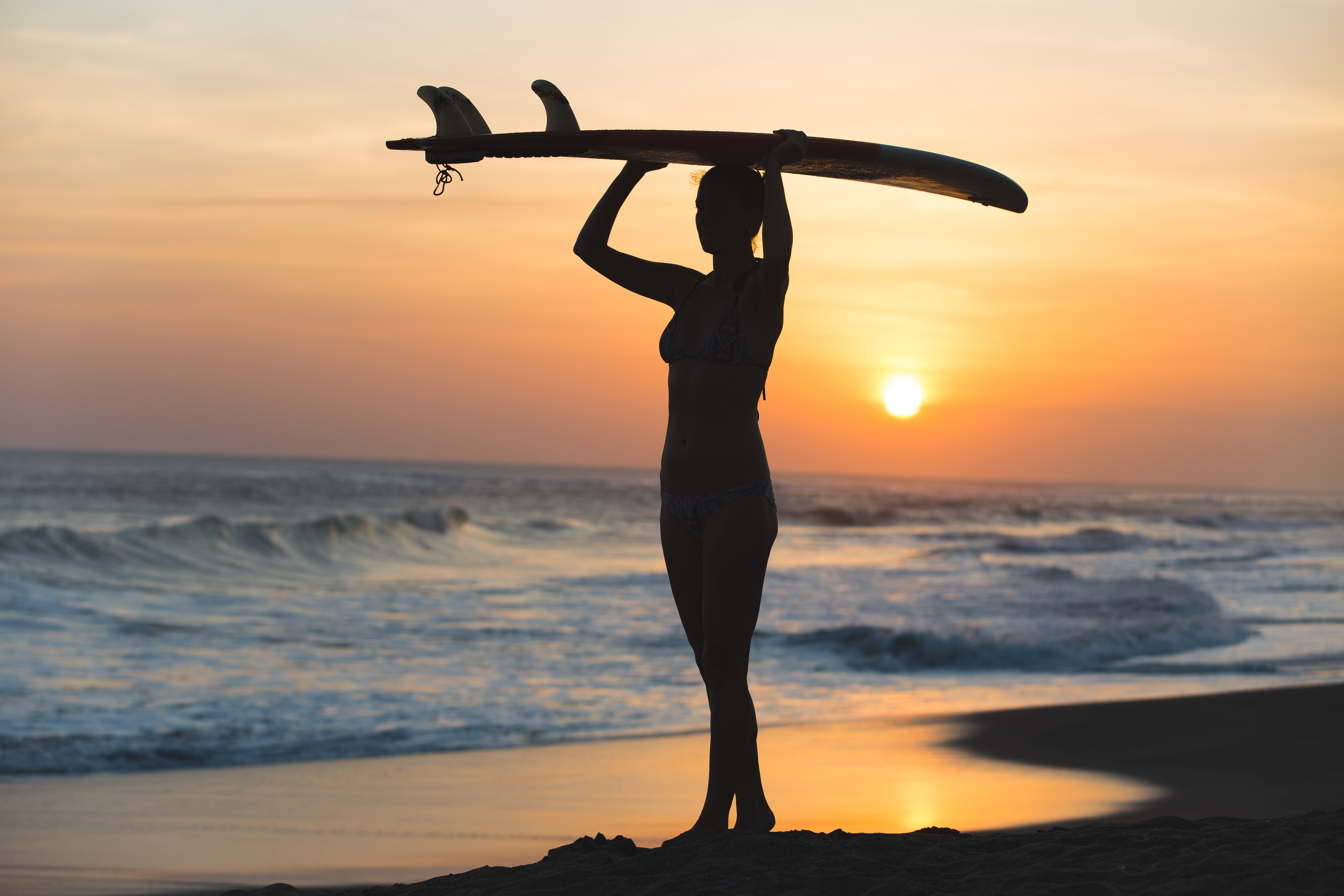 Canggu Surfer Solnedgang Shutterstock 295286132