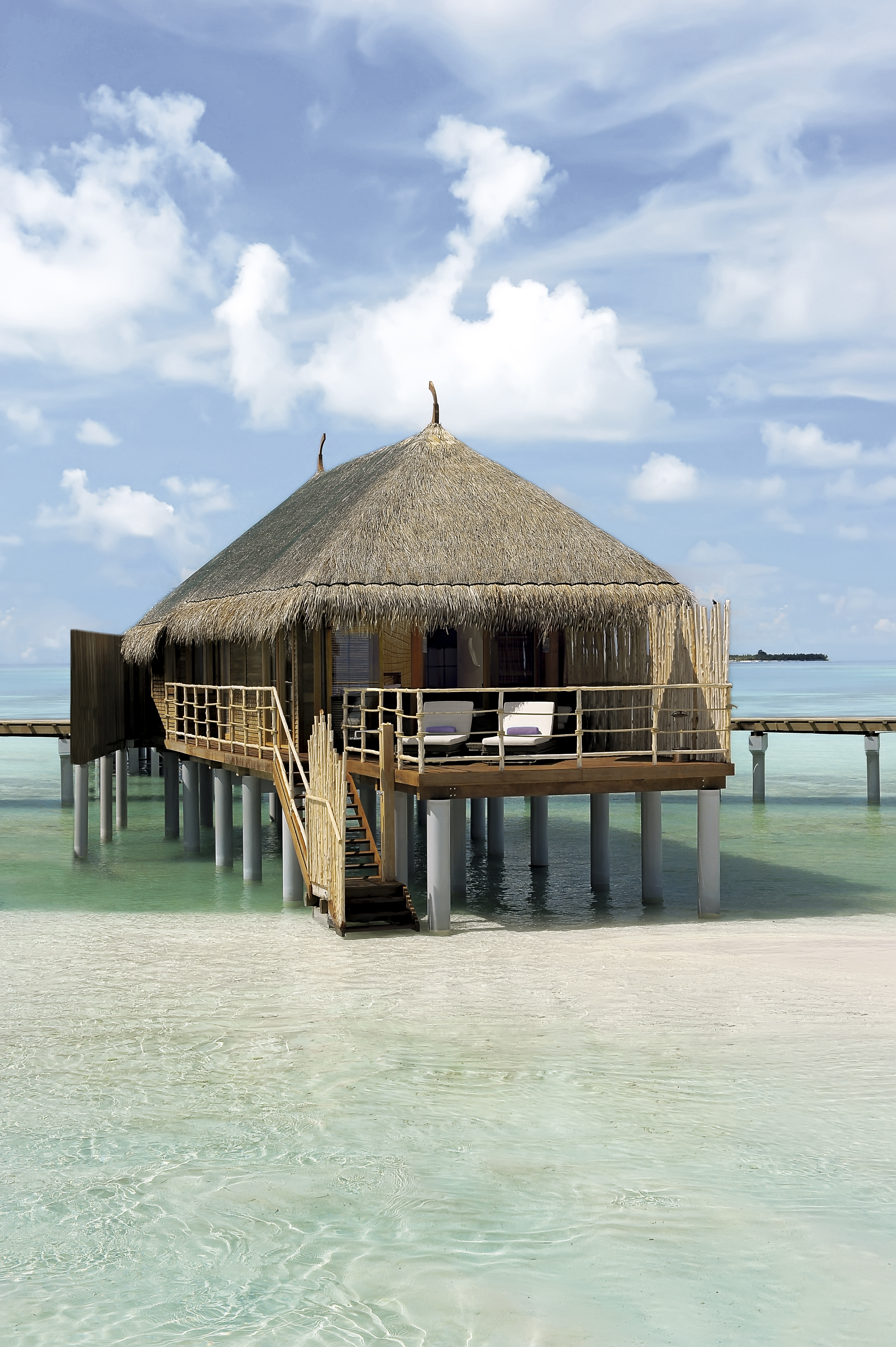 Constance Moofushi Accommodation Senior Water Villa 13
