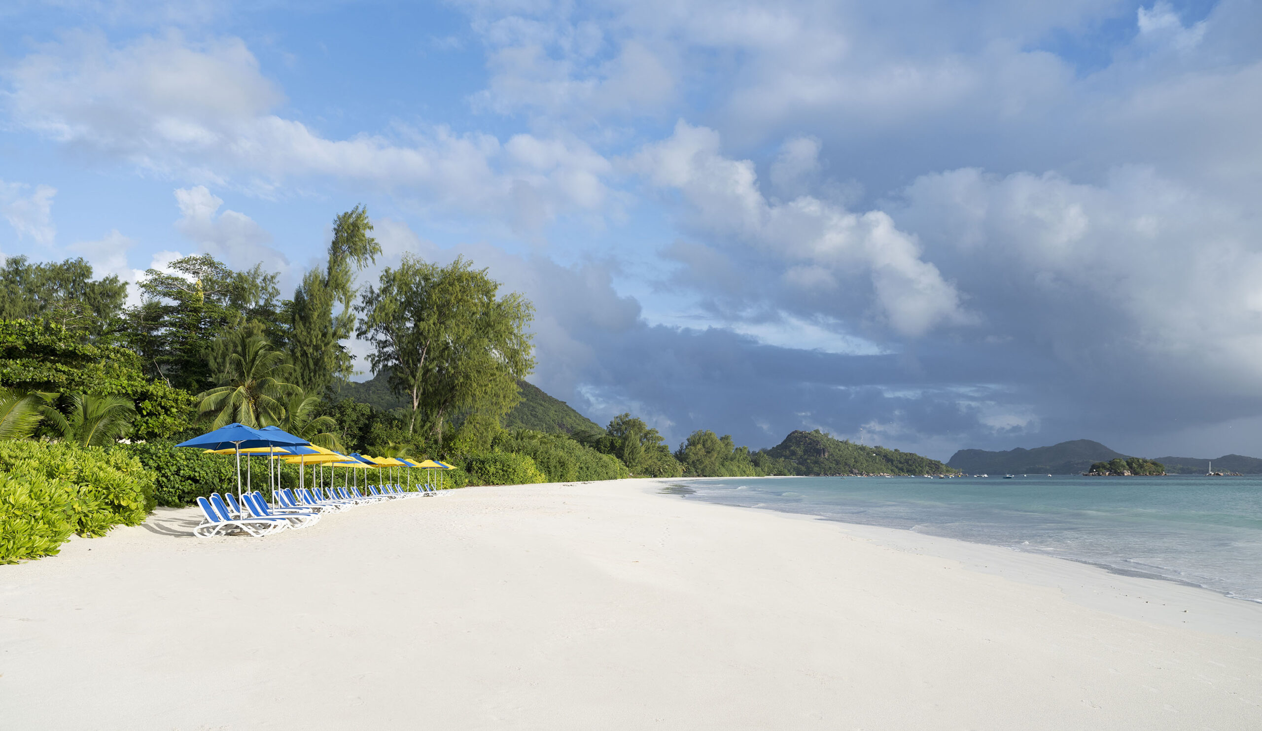 Acajou Beach 5 Scaled